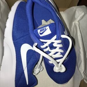 Nike Tanjun kids sneakers shoes wide fit